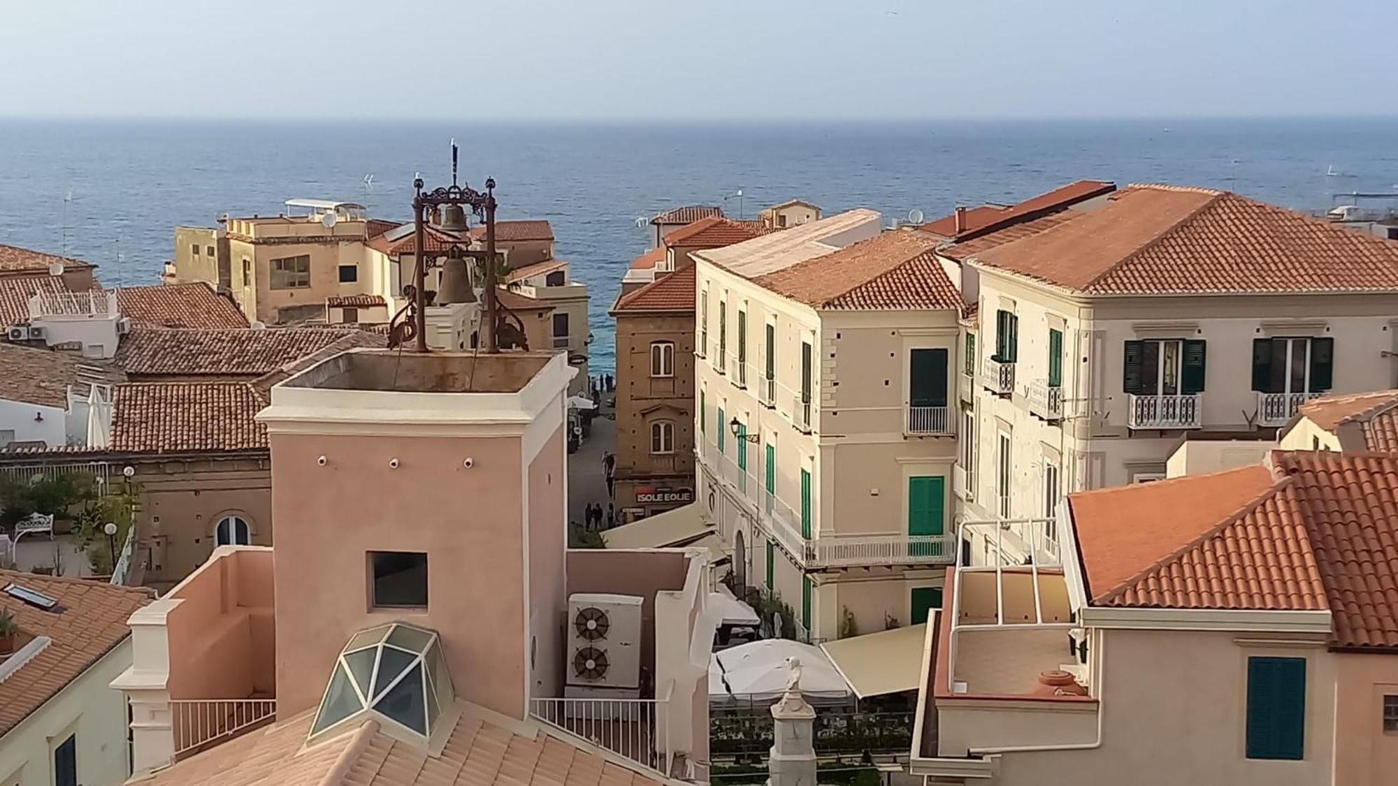 Al Vecchio Castello Bed & Breakfast Тропеа Екстериор снимка