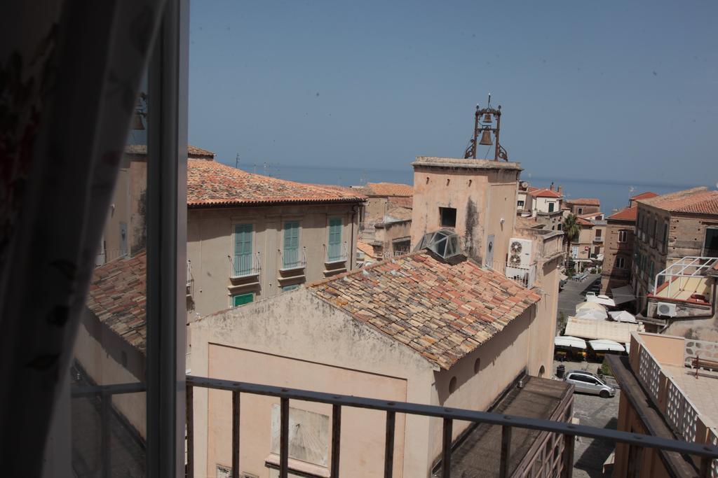 Al Vecchio Castello Bed & Breakfast Тропеа Екстериор снимка