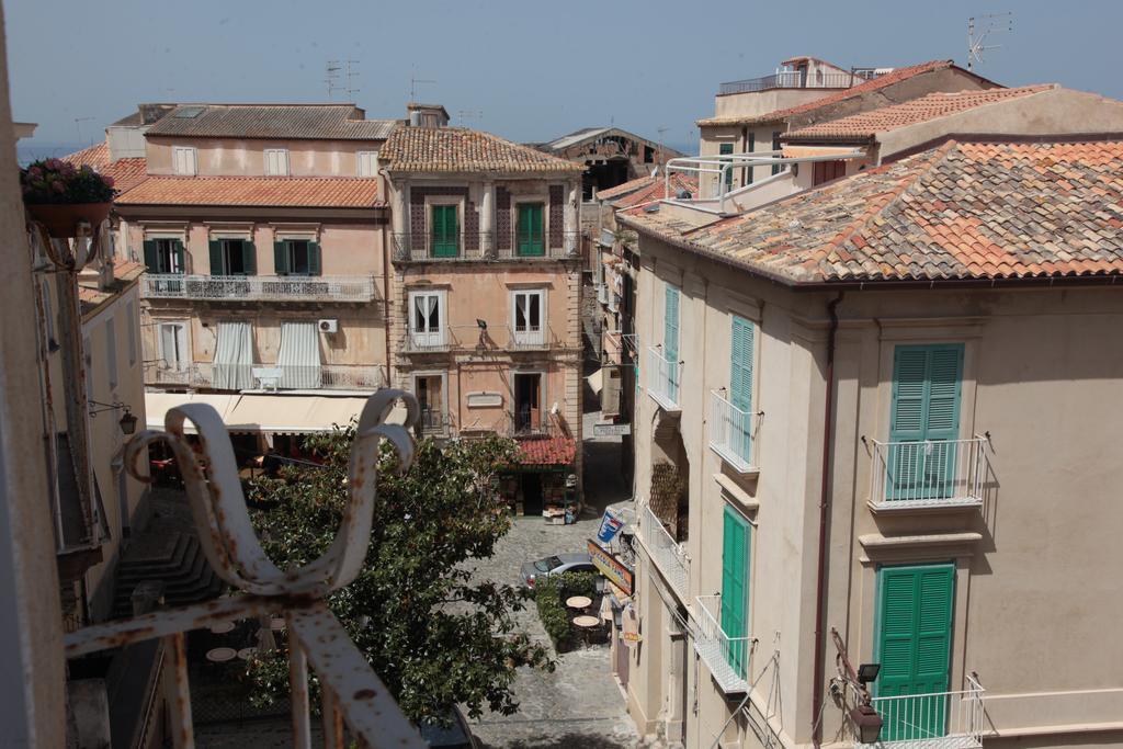 Al Vecchio Castello Bed & Breakfast Тропеа Екстериор снимка
