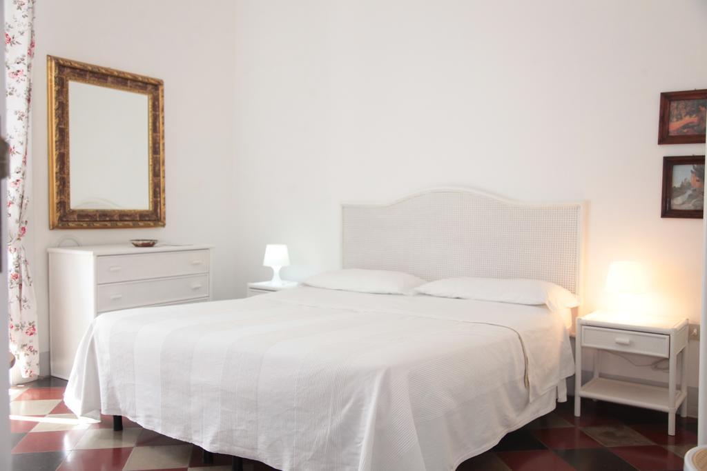 Al Vecchio Castello Bed & Breakfast Тропеа Екстериор снимка
