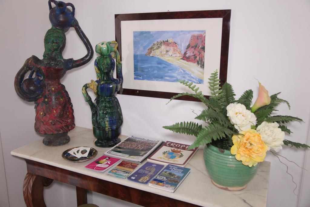 Al Vecchio Castello Bed & Breakfast Тропеа Екстериор снимка